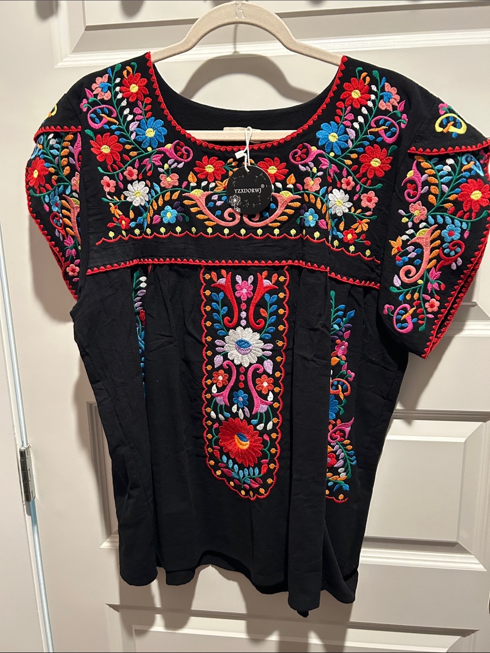 Yezdorw Black Embroidered Floral Cotton Tunic